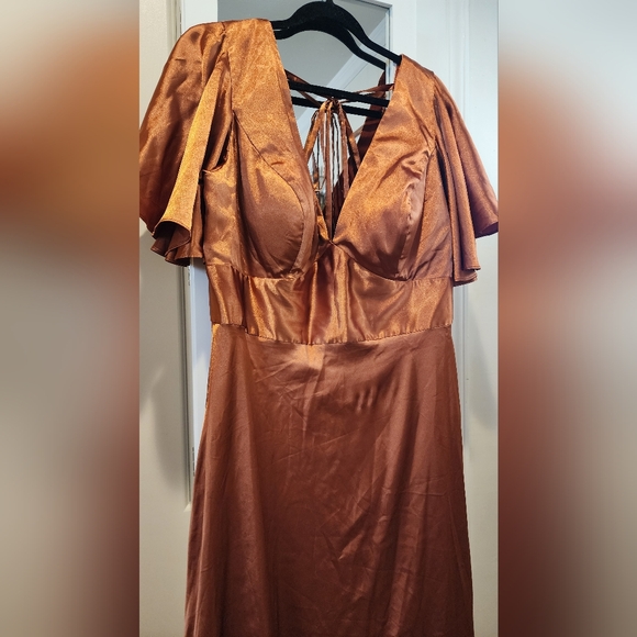 Lavetir Burnt Orange Gown with Plunge Neckline and Flutter Sleeves - Picture 3 of 6
